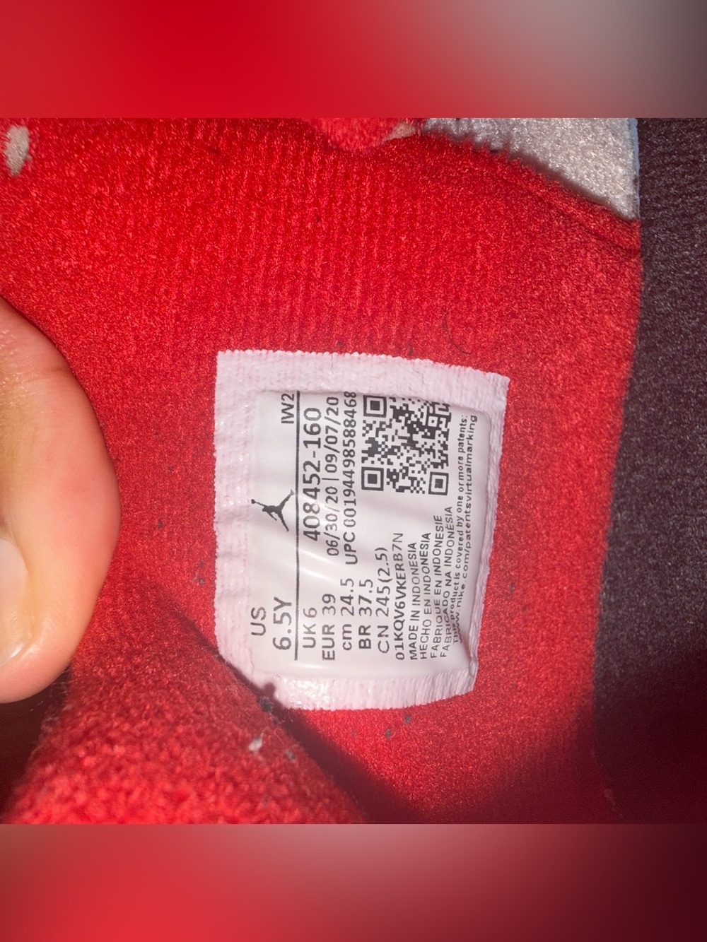 Jordan 4s - Picture 5 of 5